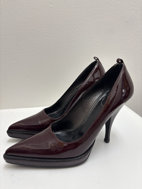 Shoes high heels